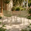 Ensemble de 2 chaises de patio, chaises d'extérieur empilables avec dossier respirant, conception simple et moderne, pieds en métal et dossier en plastique, vert