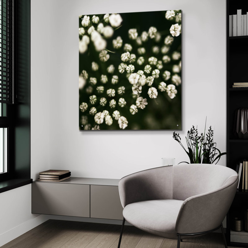 «Little White Flowers» par Tom Quartermaine, H 36 po x l 36 po x P 0,2 po