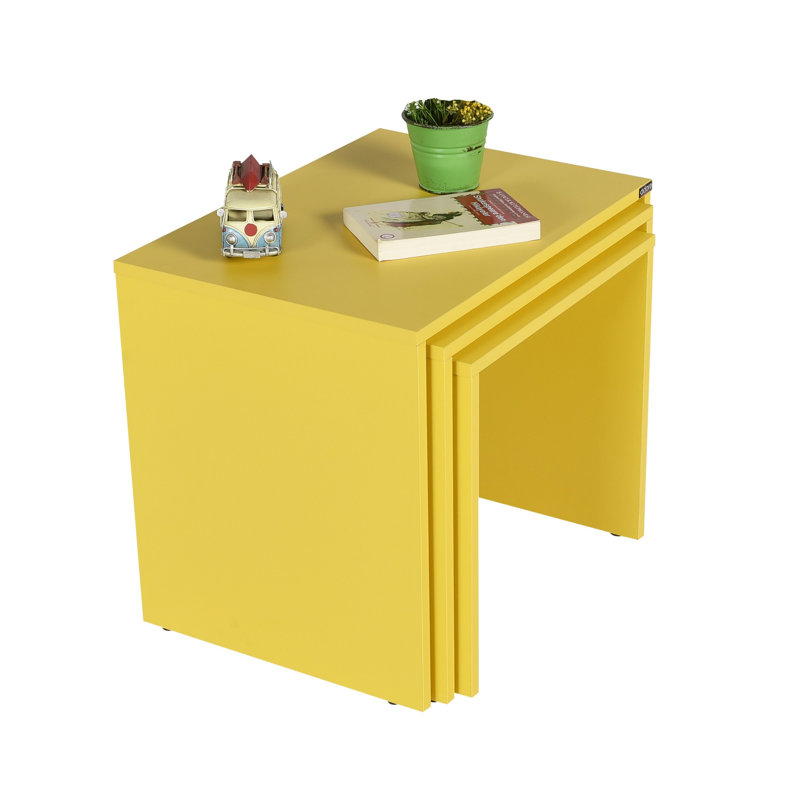 Ensemble de tables gigognes modernes (3 pièces), jaune, 21,7 po x 18,5 po x 15,7 po | 100% panneau de particules enduit de mélamine, épaisseur: 0,6 pouce | Conception élégante pour la maison et le bureau, solution polyvalente et peu encombrante