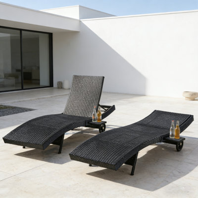 Ensemble de chaise longue ergonomique en osier toutes saisons 80 "avec table d'appoint coulissante et roulettes (ensemble de 2)