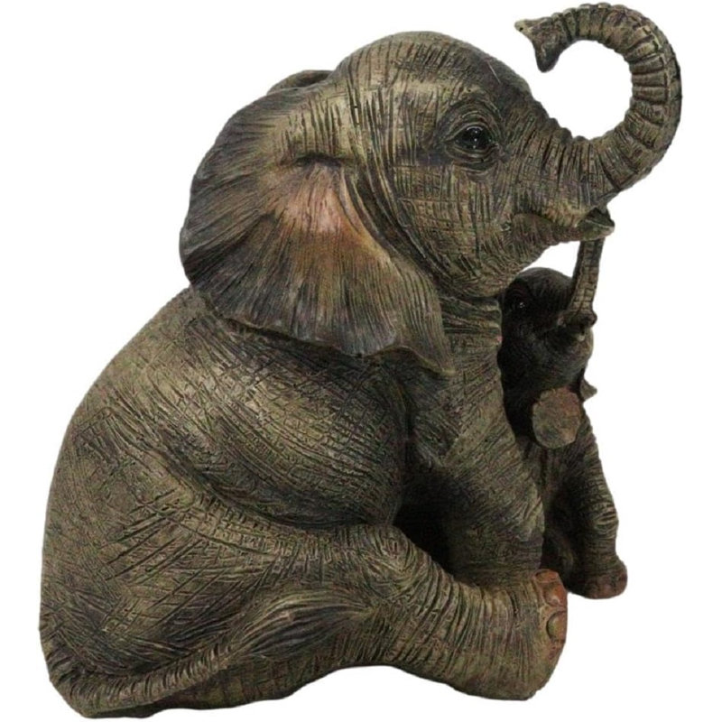 Figurine d'éléphant dans la jungle