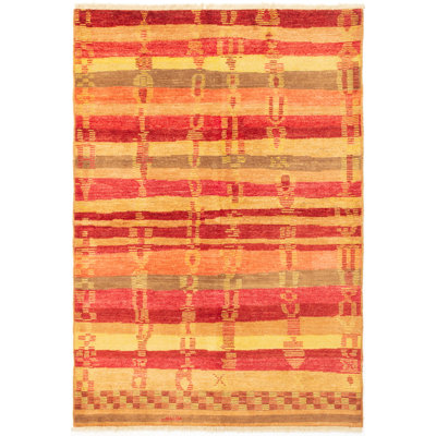Tapis unique rouge / jaune en laine noué à la main de style années 2010 de 6 pi 6 po x 9 pi 3 po Araba