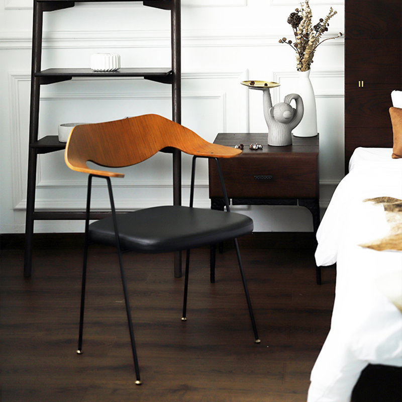 Modern And Simple Solid Wood Ironwork Curved Backrest Chair