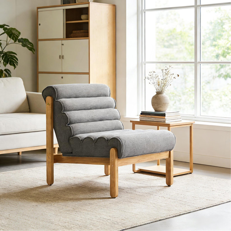 Fauteuil d'appoint Fluffy gris avec structure en bois massif naturel, Gris foncé, Naturel