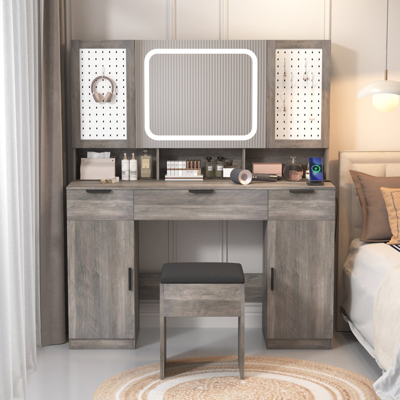 Grand ensemble de coiffeuse avec armoire à miroir à DEL, prise USB et prise de courant, 3 tiroirs et 5 portes, Gris