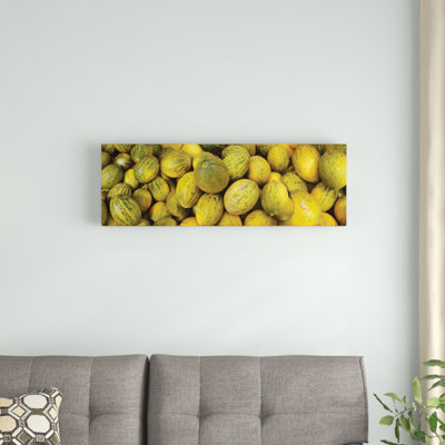 «Close-Up of Melons for Sale», reproduction de photo sur toile