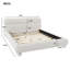 Lit tapissier contemporain avec tissu bouclé en molleton et pieds ronds massifs, design courbé élégant pour la chambre à coucher