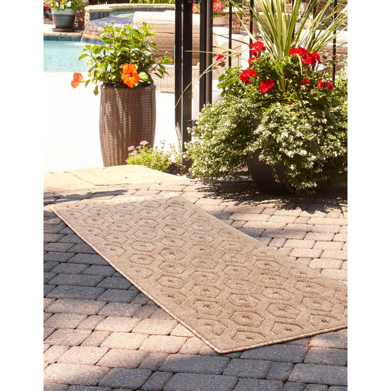 Heberling Geometric Indoor / Outdoor Rug, Runner 2' x 8'