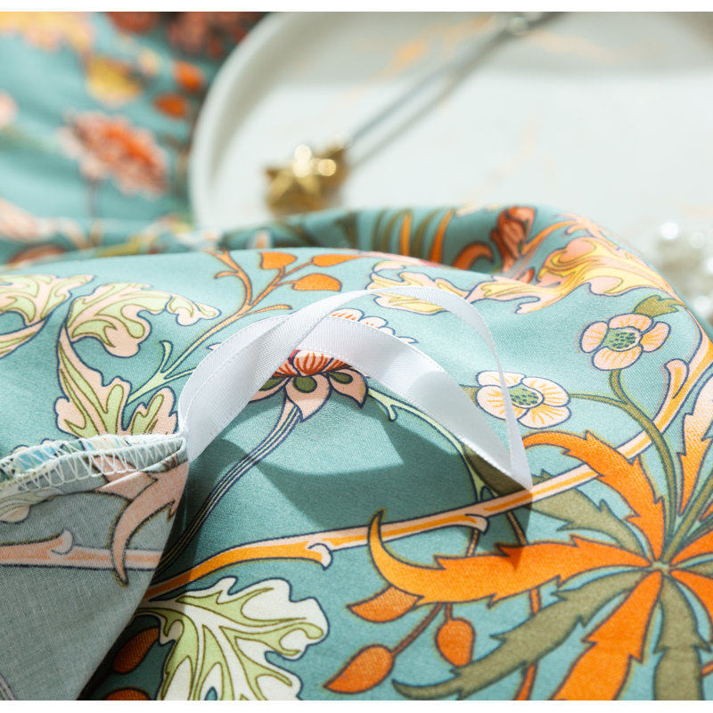 Vintage Floral And Leaf Printed  Microfiber Comforter Set, King Comforter + 2 Standard  Pillowcases, Green Floral
