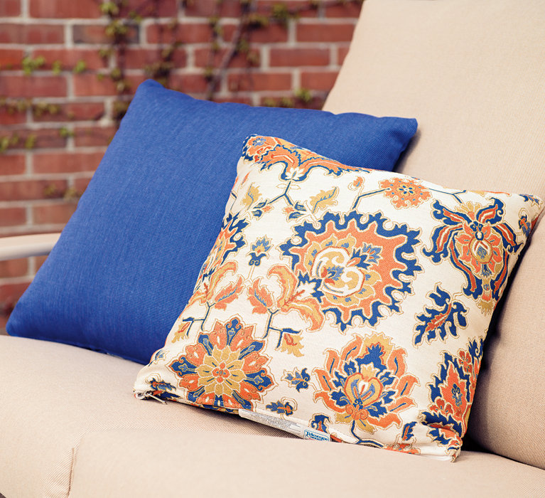 Coussin décoratif, Tissage uni palette indigo Sunbrella®, H 18 po x l 18 po