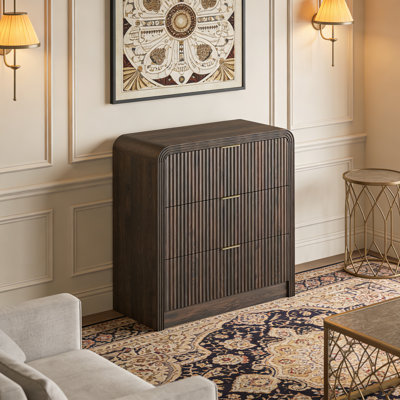 Commode 3 tiroirs cannelée, commode moderne de 31,5 po de largeur avec rebord arrondi et poignée en métal, rangement en bois pour chambre à coucher / salon / entrée noyer