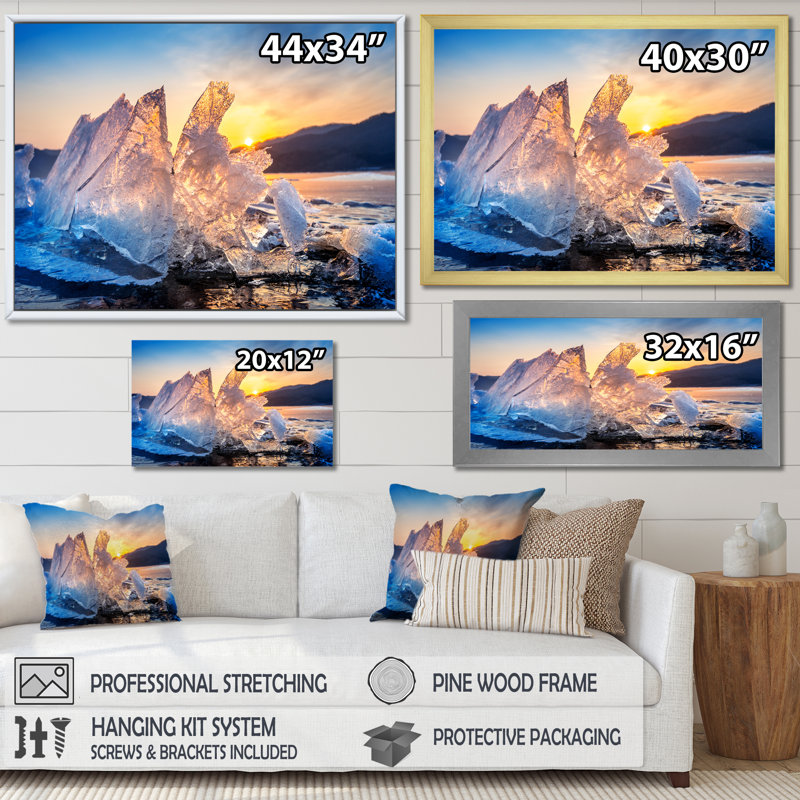 Impression sur toile Icy Alaskan Wilderness I, Cadre flottant noir, H 16 po x l 32 po x P 1 po