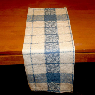Berry Leaf Jacquard Bath Towel