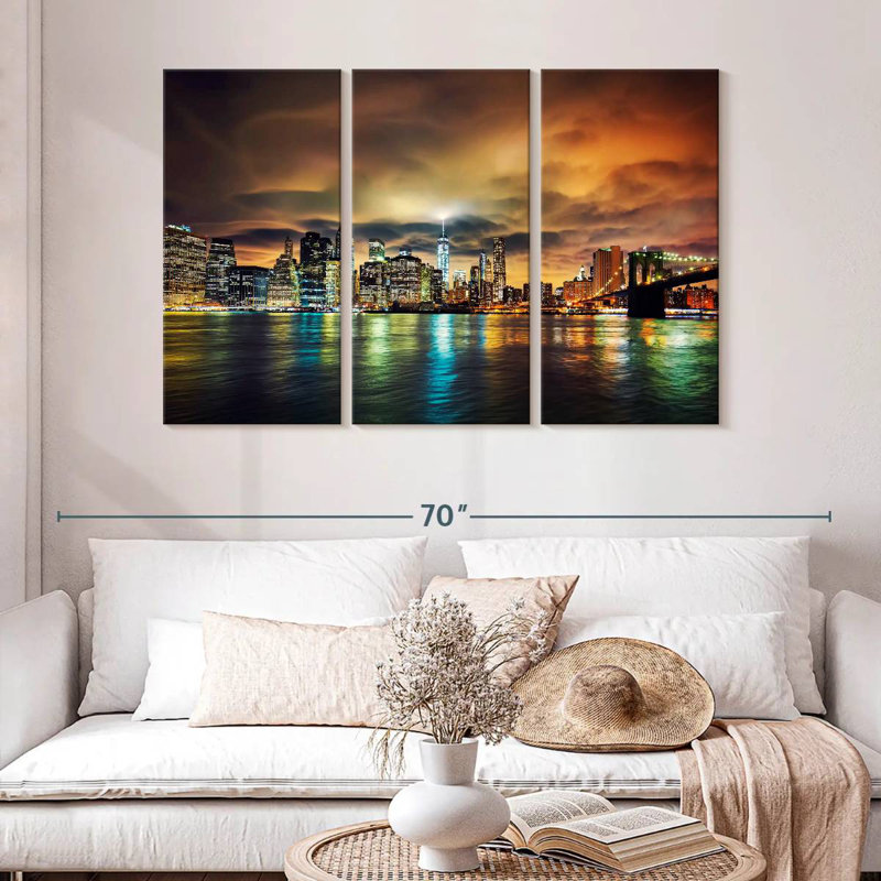 Kavia Stunning Manhattan, 32" H x 50" W