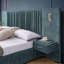 Structure de lit rembourrée avec tête de lit élargie, table de chevet intégrée et lampes réglables pour les chambres à coucher modernes-616481364-616481363