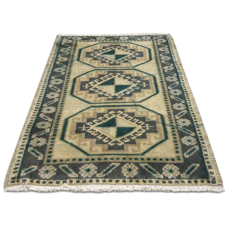 Yastic One-of-a-Kind 1'7" X 2'5" Area Rug