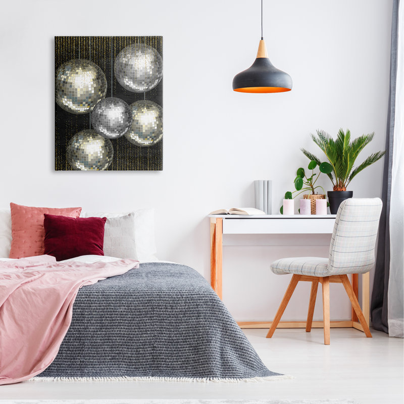 «Vintage Disco Balls» par Kim Allen - impression sur toile tendue, H 40 po x l 30 po x P 1,5 po