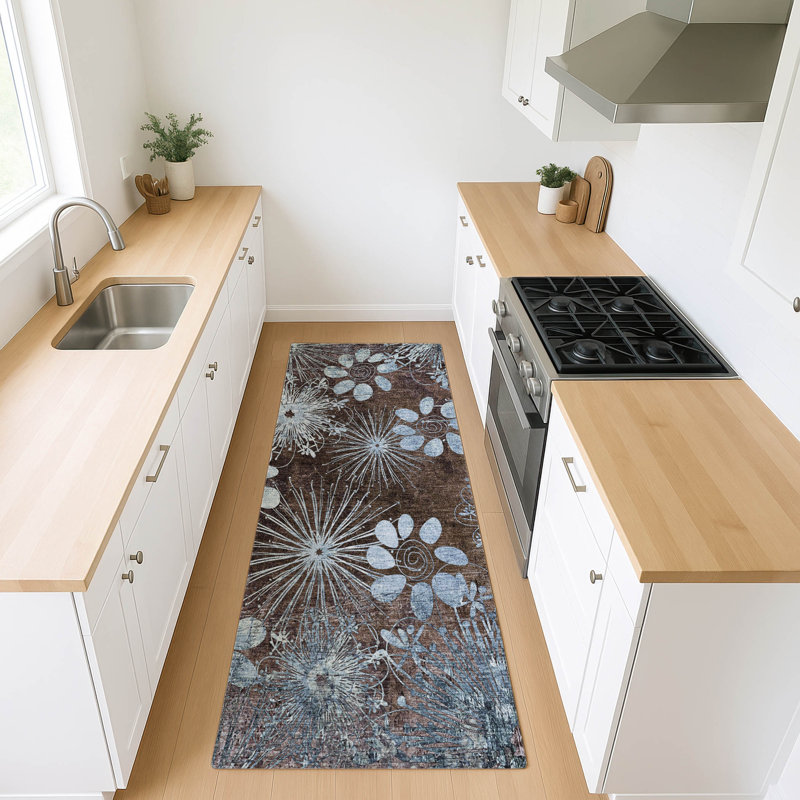 Machine Washable Indoor/Outdoor Kaczor ACN2225 Floral Rug, Runner 2'3" x 7'6"