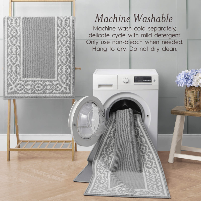 Lorreta Machine Woven Synthetic Geometric Area Rug in Gray/White, Runner 2'1" x 5'