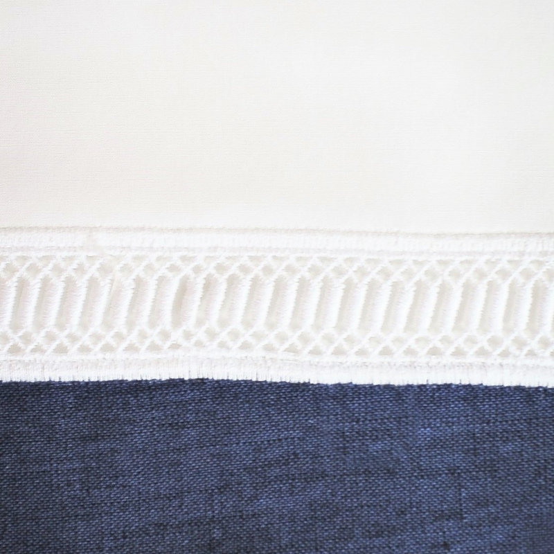 Linea Linen Tablecloth, White/Navy, 90" L x 72" W