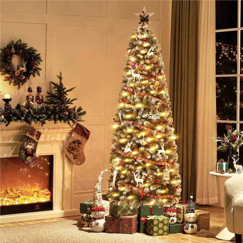 Arbre de Noël artificiel givré pré-éclairé, 7.5'