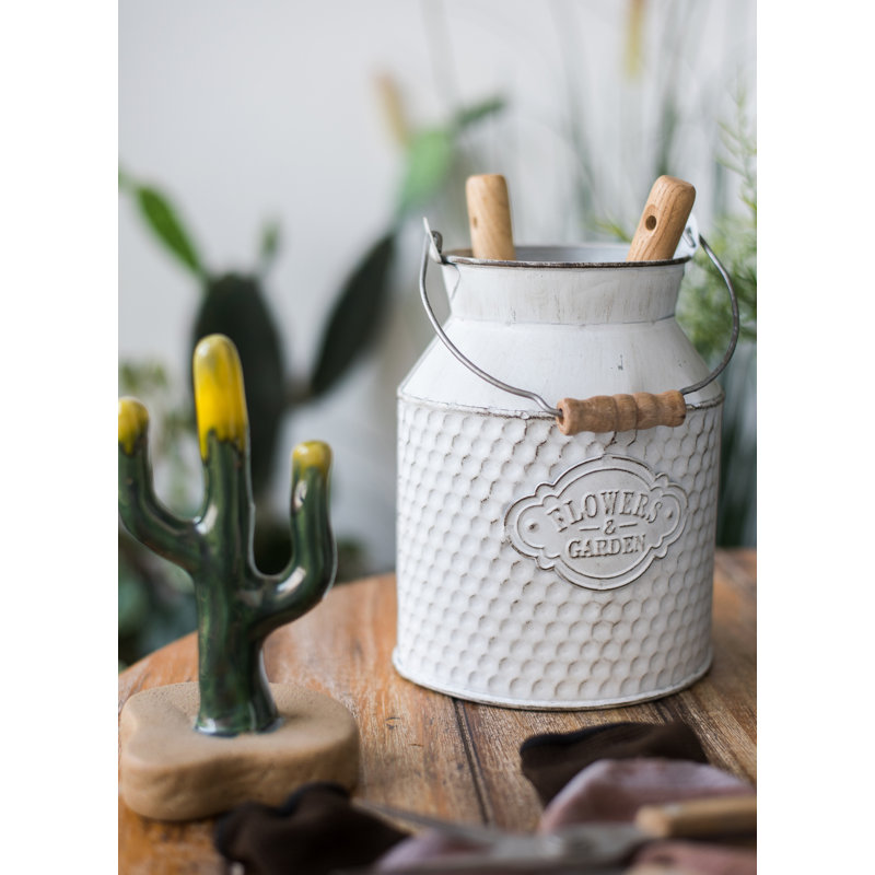 Sisson Metal Pot Planter