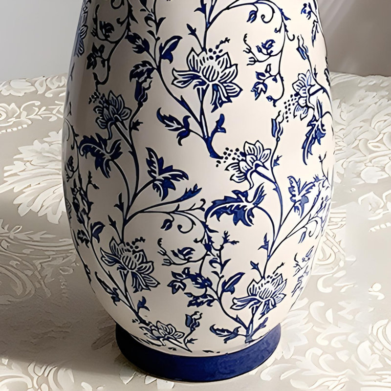 Ornements de fleurs simulées