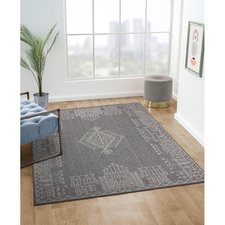 Armiead Polypropylene Gray/White Indoor/Outdoor Rug