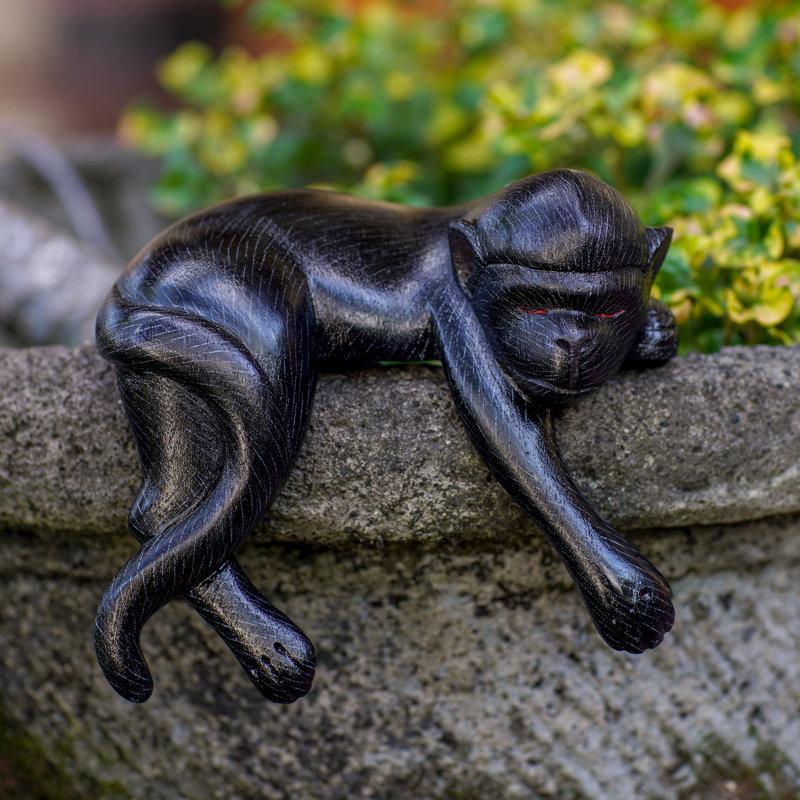 Moodus Figurines & Sculptures
