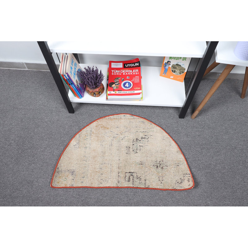 Vintage-Inspired Beige Round Small Turkish Oushak Rug Ideal For Bathroom And Small Entry Spaces