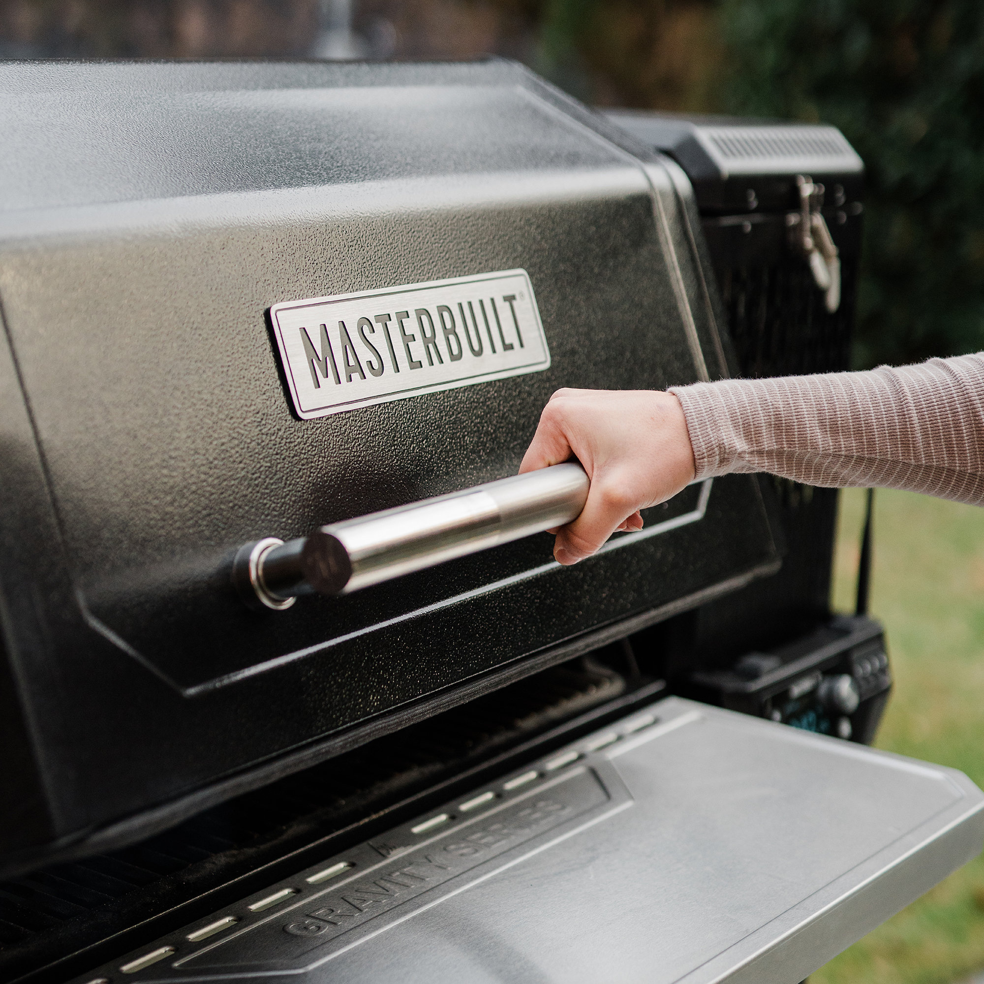 Masterbuilt Gravity Series Xt Digital Charcoal Grill Smoker - Main Image