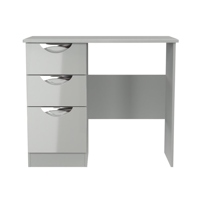 Taghi Vanity, Grey