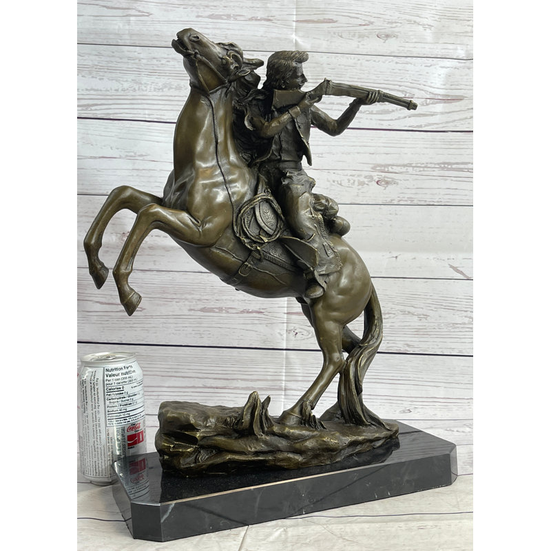 Figurines et sculptures