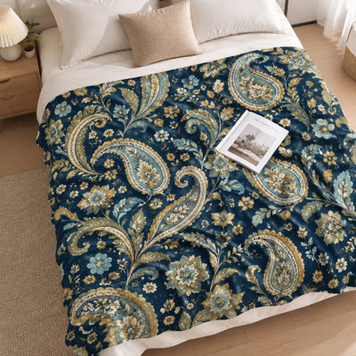 1Pcs Paisley Print Quilt Blanket – Single-Sided;Reversible DesignCozy and DecorativeMachine WashablePerfect for Couch BedAdds a Touch of Elegance to Your HomeIdeal All Seasons. Bedding and sofa items