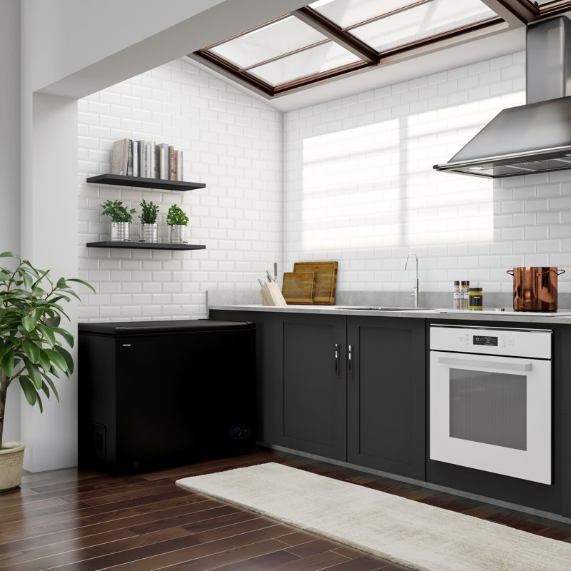 Danby 7,2 pieds cubes Congélateur coffre avec commandes de température réglables, Noir