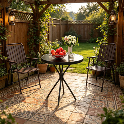 Ensemble de patio d'extérieur compact 3 pièces, chaises pliantes thermolaquées et table en verre, mobilier bistro résistant aux intempéries pour les petits espaces