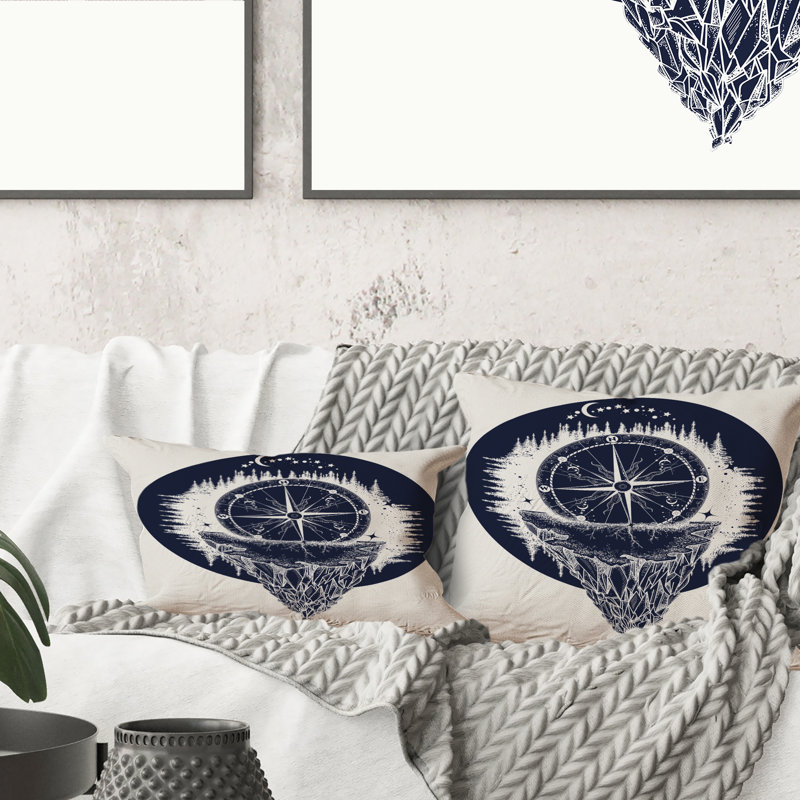 Coussin Compass And Mountain, 16 po x 16 po