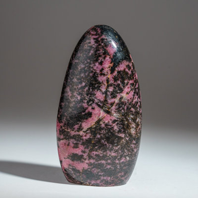 Rhodonite impériale polie de Madagascar (1,6 lb)