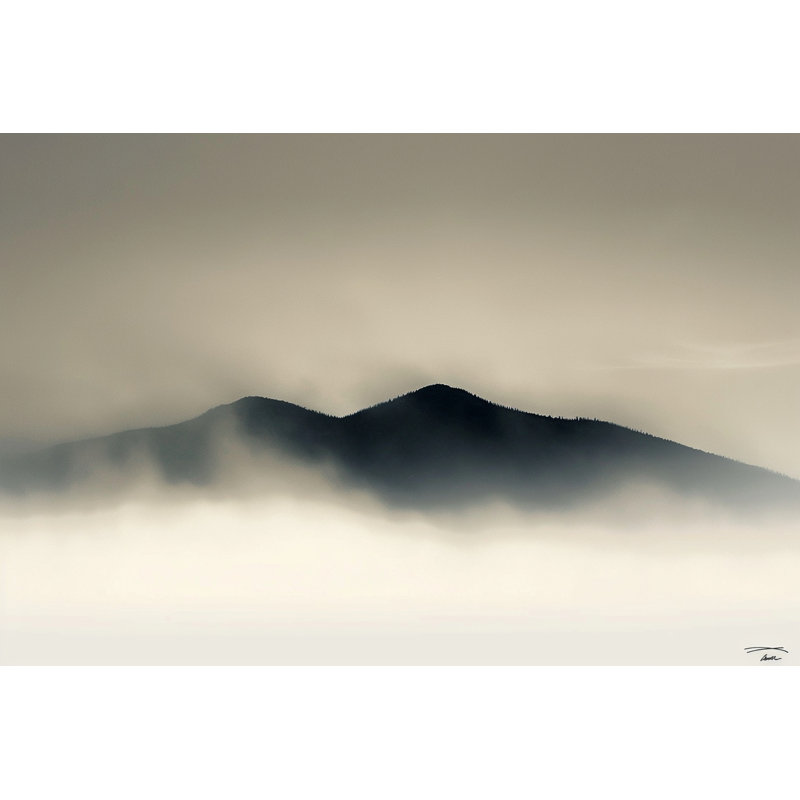 Art mural sur toile Fog Over Mountains, H 16 po x l 24 po x P 1,5 po