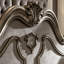 Grand lit en bois massif sculpté Ornate