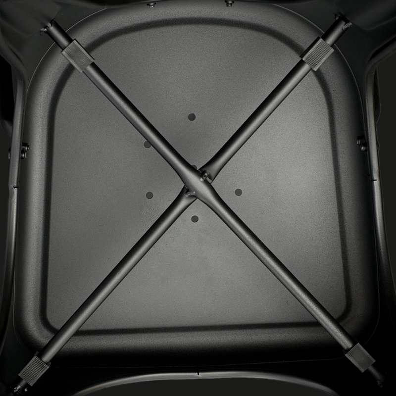 Chaise de salle à manger empilable en métal Johntel