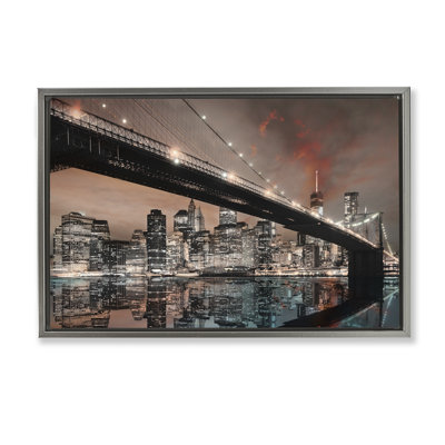 «Bridge Cityscape View», toile flottante encadrée par CAD Designs