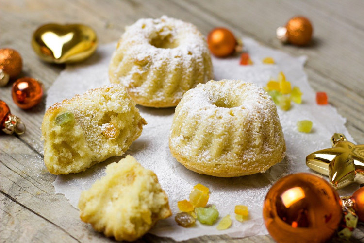 Christstollen Guglhupf Geschenk aus der Küche