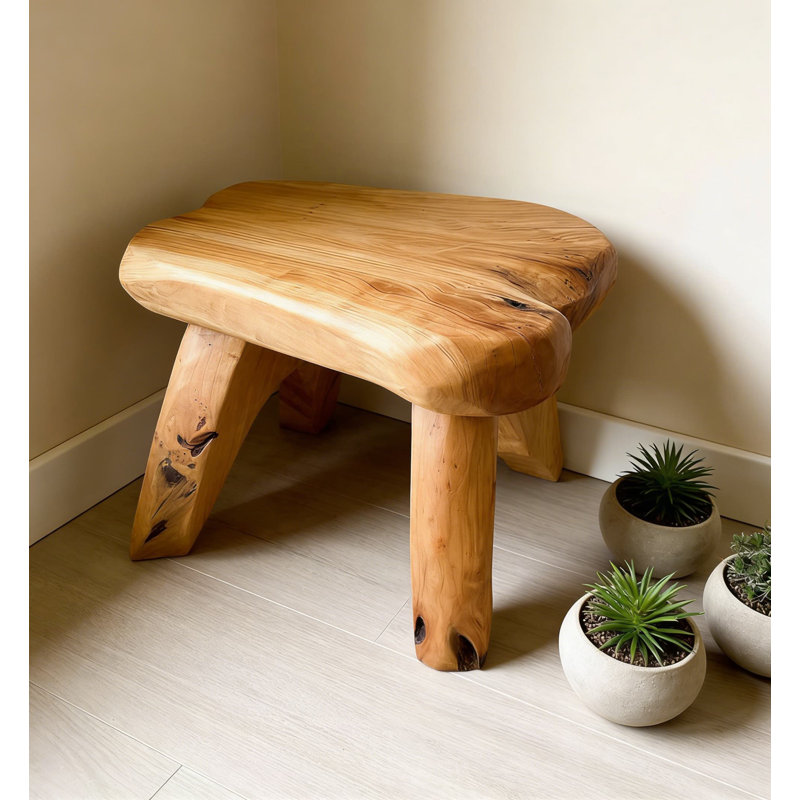 Tabouret en bois de cèdre Live Edge