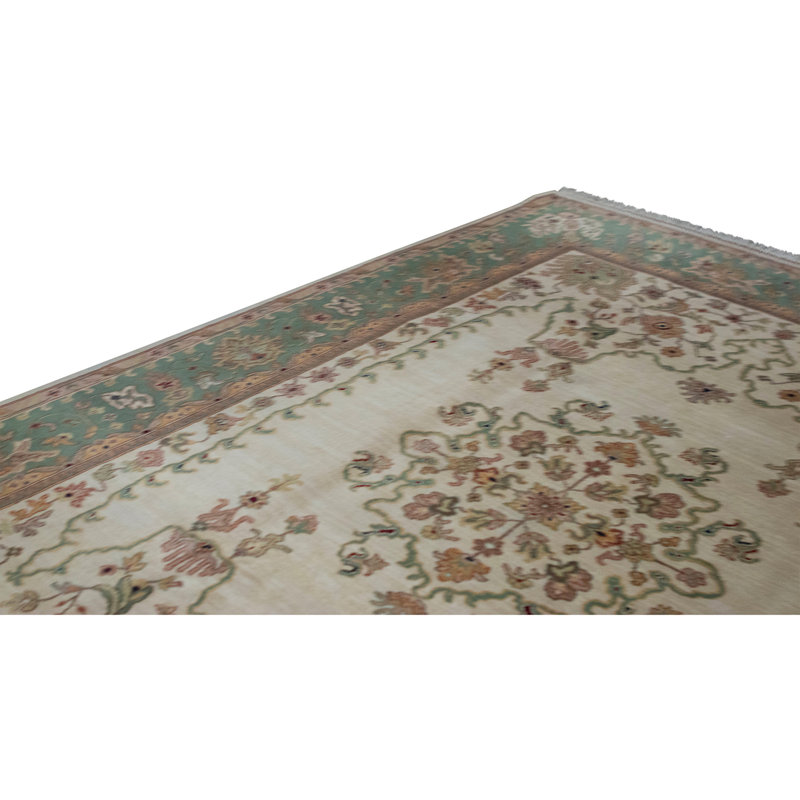 Hand Knotted Wool Area Rug in Ivory And Green