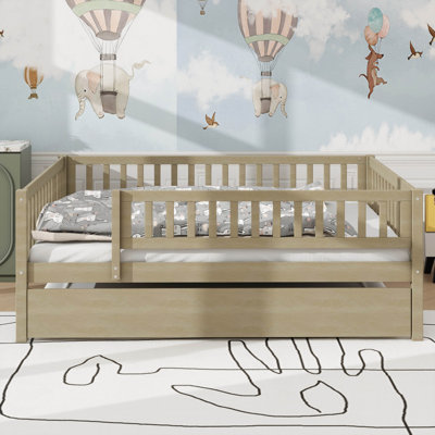 Full Size  Wooden Daybed With Underbed Trundle And Rail-Style Design