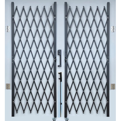 Clôture en métal H 81 po x l 132 po