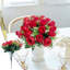 Faux fleurs artificielles en forme de bouquet de roses dans un vase pour centre de mariage-128924693