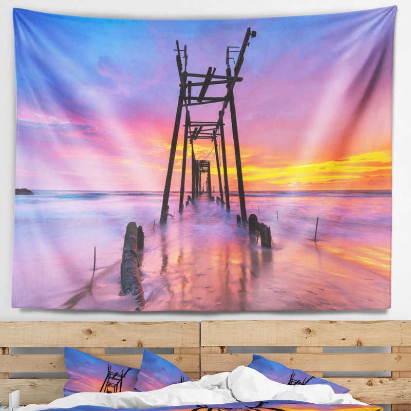 Pont en bois jeté seascape de pilier à coucher de soleil tapisserie, H 50 po x l 60 po