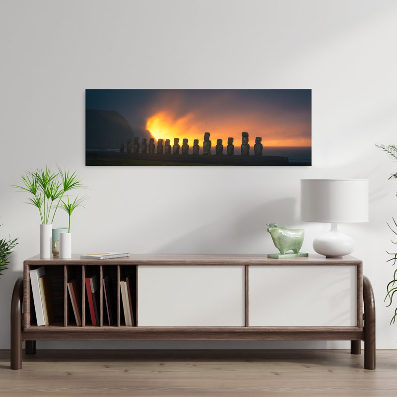 «Dramatic Moai Sunset», art dramatique abstrait de paysage côtier, H 36 po x l 12 po